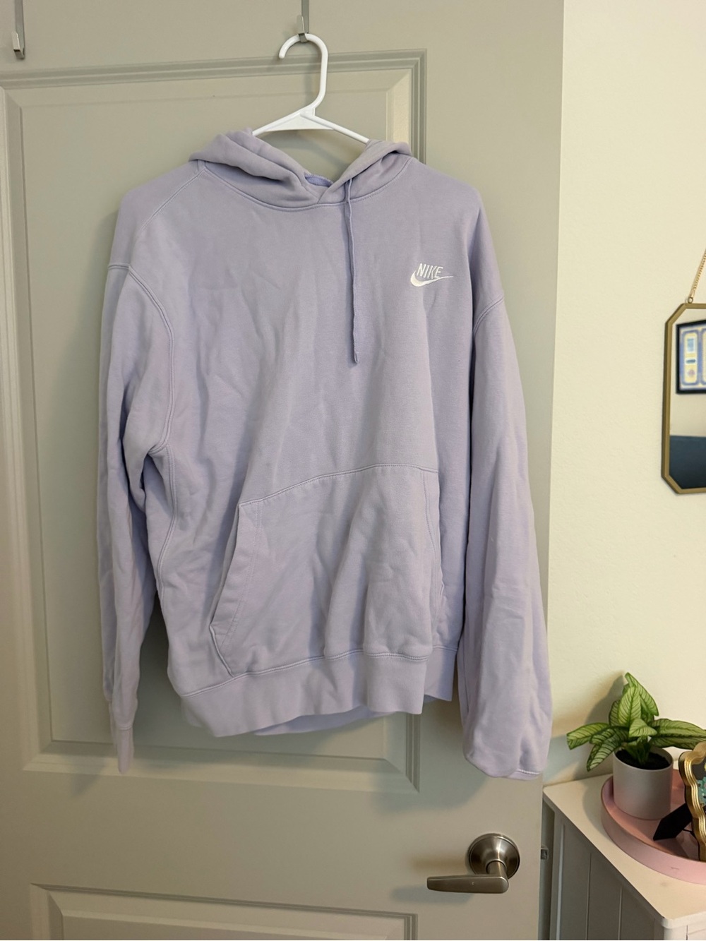 Nike Men’s Lavender Pullover Hoodie Sweatshirt